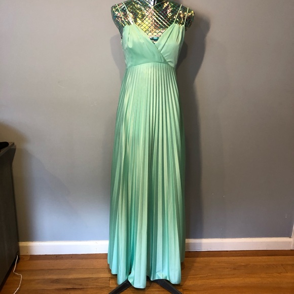 70’s vintage spaghetti strap Maxi Dress Handmade quality. - Picture 2 of 9